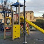 Restaurado el parque infantil de la iglesia